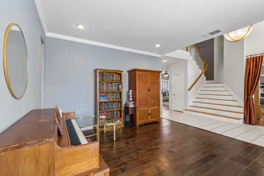 405 Stoneleigh Circle, Lake Dallas, TX 75065 - #3