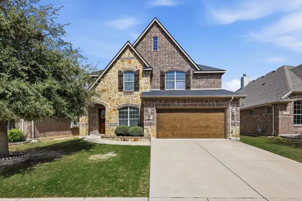 1029 Albany Drive, Fort Worth, TX 76131