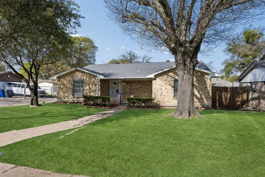 831 Kelso Drive, Dallas, TX 75211 - #2