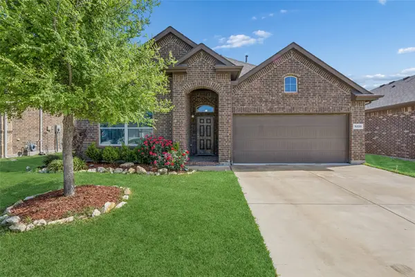 9220 Bronze Meadow Drive, Fort Worth, TX 76131