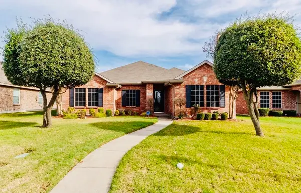 2018 Cedarwood Drive, Lancaster, TX 75134