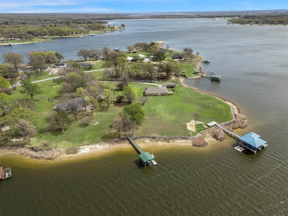 2110 Beavers Point, Bonham, TX 75418 - #1