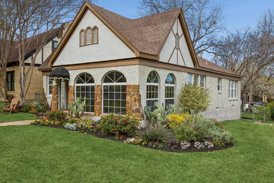 816 Newell Avenue, Dallas, TX 75223 - #2