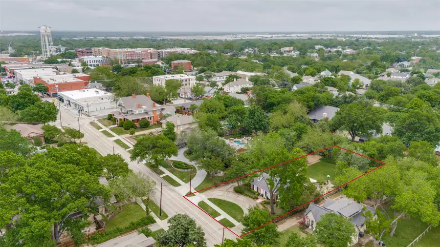 415 W Louisiana Street, McKinney, TX 75069 - #2