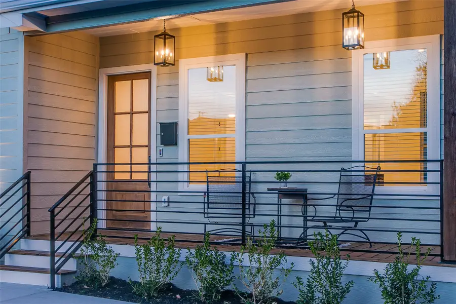 910 Hollywood Avenue, Dallas, TX 75208 - #2