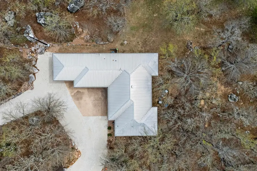 185 Silver Lakes Drive, Sunset, TX 76270 - #2