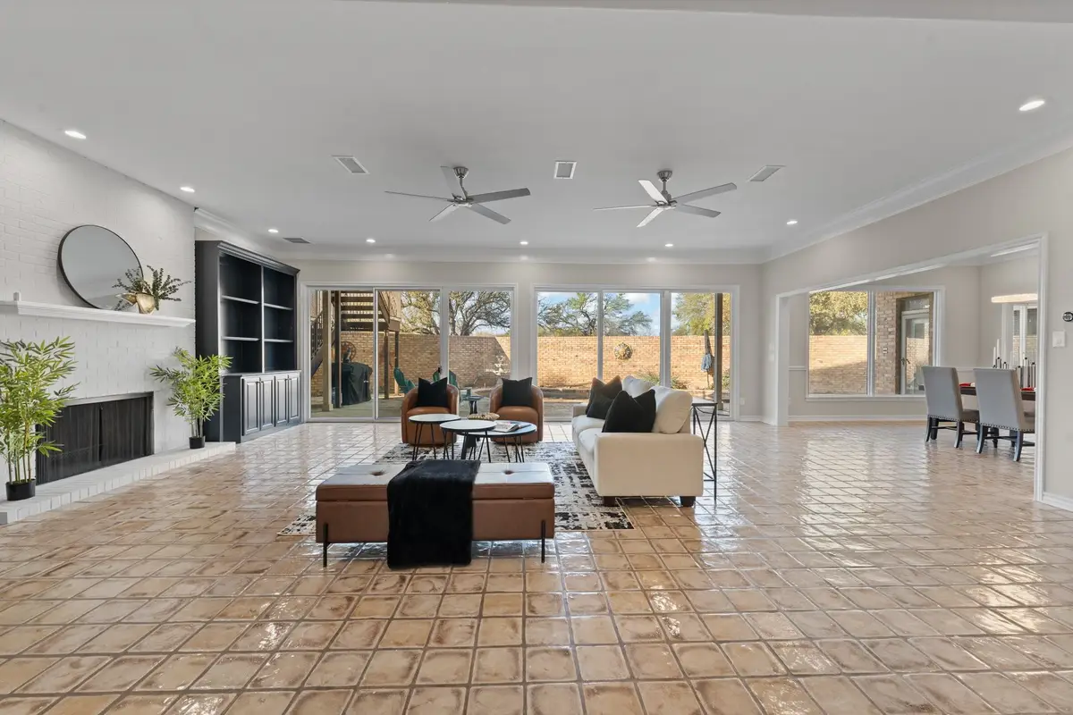 848 S Havenwood Lane, Fort Worth, TX 76112 - #1