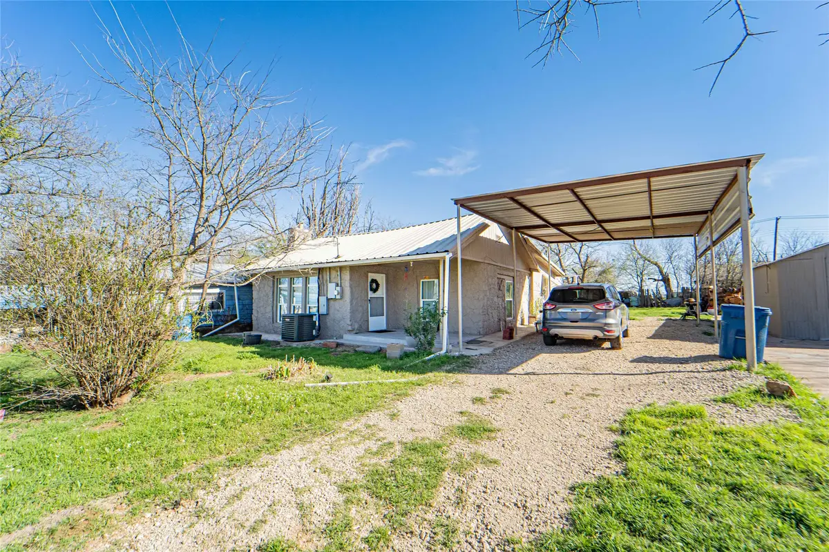 903 W Wheeler Street, Breckenridge, TX 76424 - #1