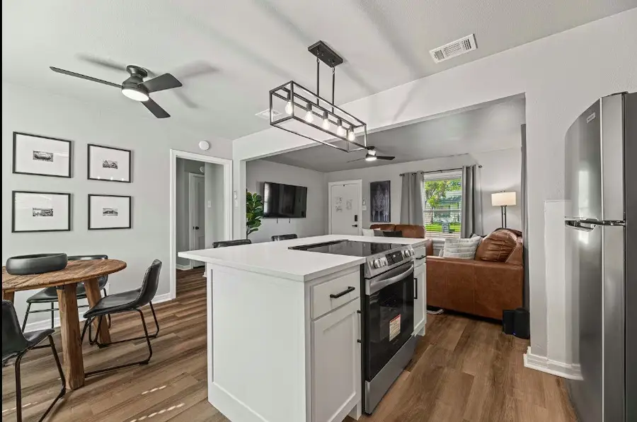 819 Web Street, Arlington, TX 76011 - #2