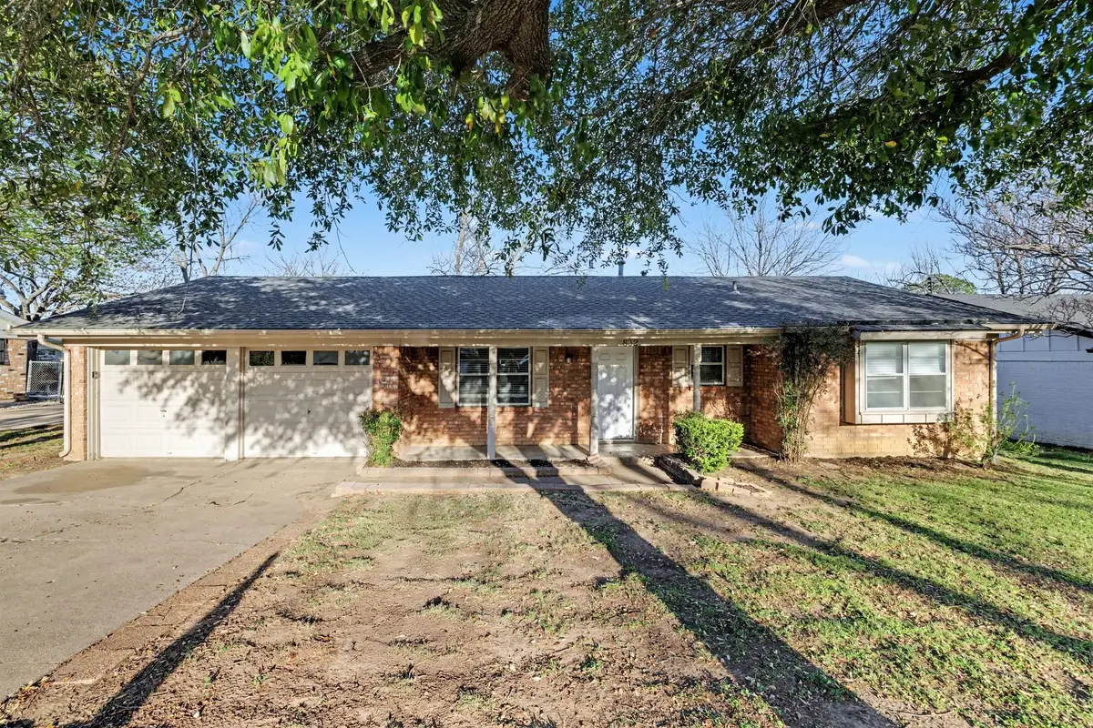 832 Gregory Avenue, Bedford, TX 76022 - #1