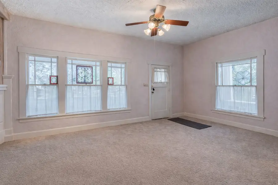 401 N Willomet Avenue, Dallas, TX 75208 - #2