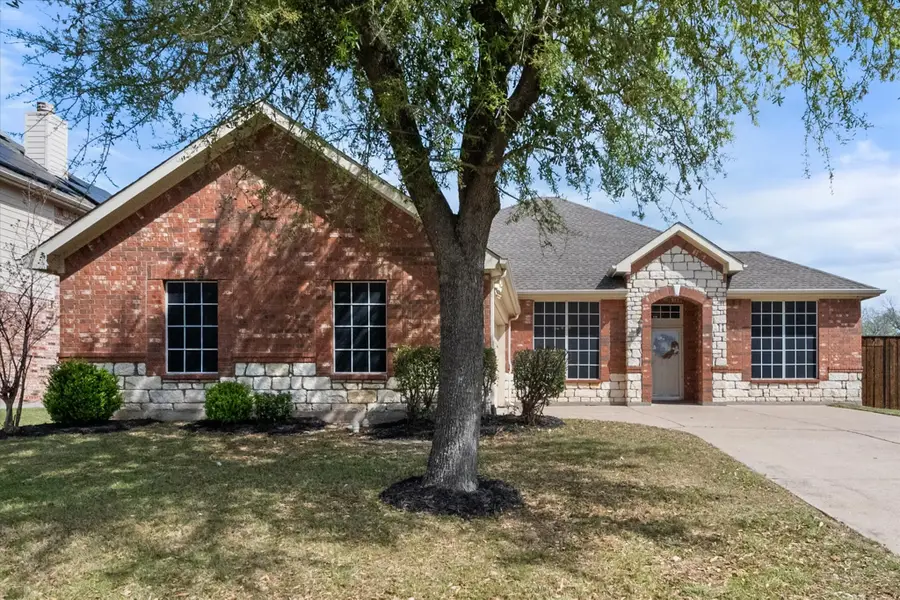 1020 Fair Oaks Drive, Grand Prairie, TX 75052 - #2
