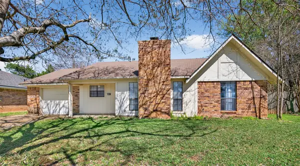 5521 E Meadow Drive, Bossier City, LA 71112