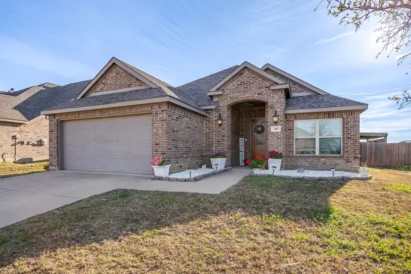 709 Waterford Way, Joshua, TX 76058