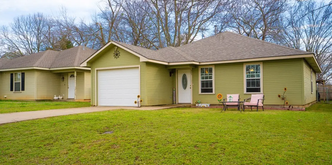 323 Texas Street, Pottsboro, TX 75076 - #1