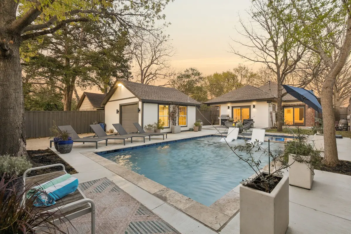 1419 S Montreal Avenue, Dallas, TX 75208 - #1