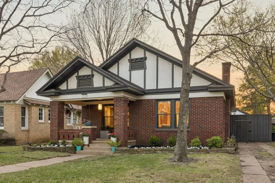 1419 S Montreal Avenue, Dallas, TX 75208 - #2