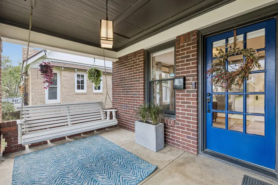 1419 S Montreal Avenue, Dallas, TX 75208 - #3