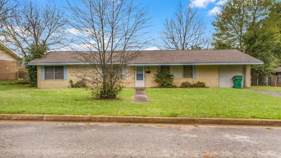 117 Cedar Heights Drive, Palestine, TX 75803 - #2