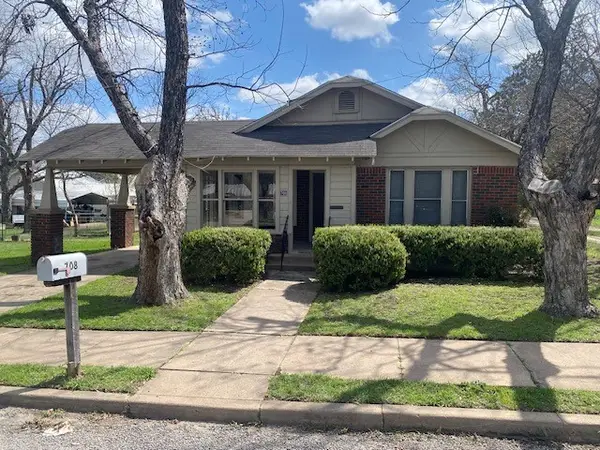 708 Prater Street, Brownwood, TX 76801