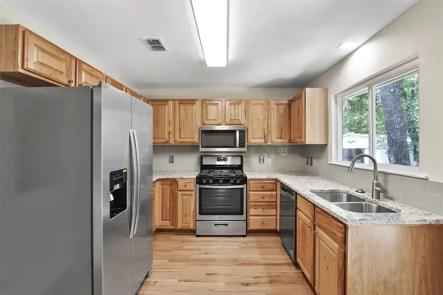 21 Horseshoe Drive, Highland Village, TX 75077 - #2