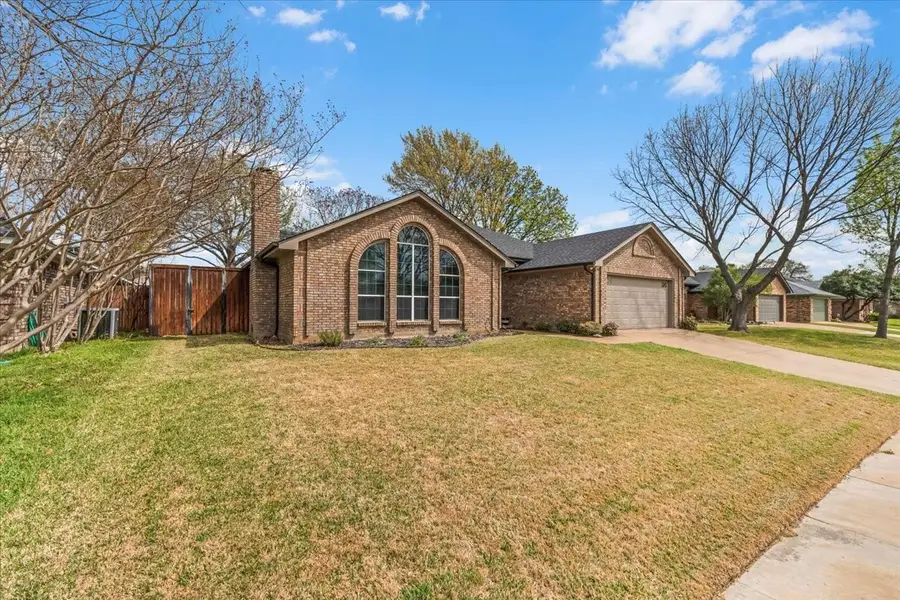 3212 Timber View Circle, Bedford, TX 76021 - #3