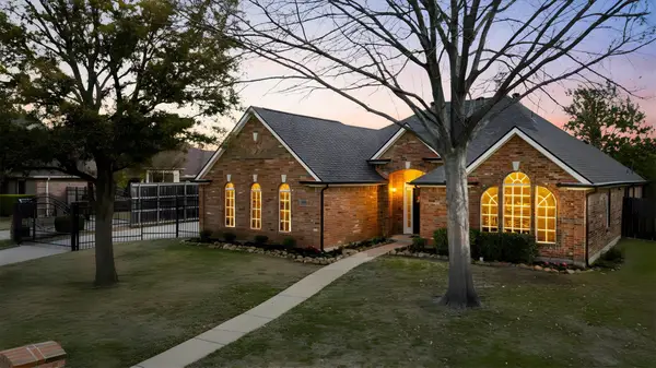 3004 Saint Lynda Drive, Mansfield, TX 76063