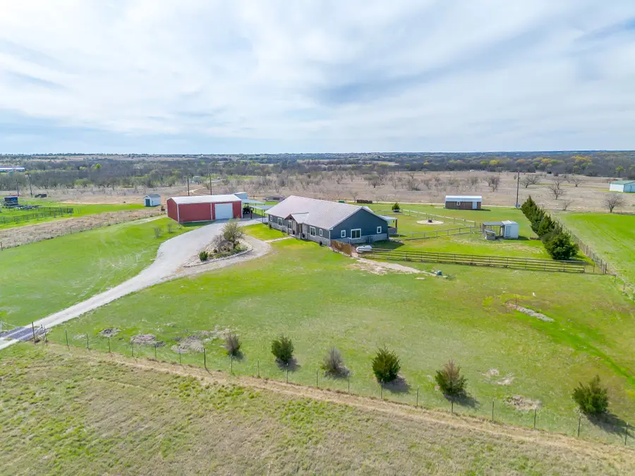 19611 N County Line Road, Ponder, TX 76259 - #2