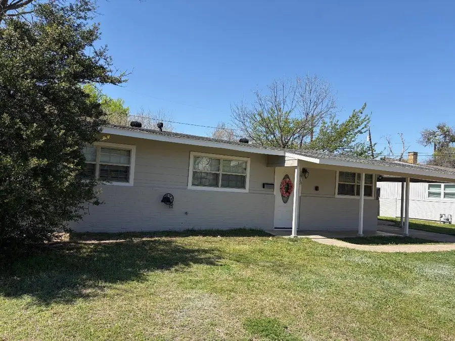 1813 Del Rancho Drive, Irving, TX 75061 - #2