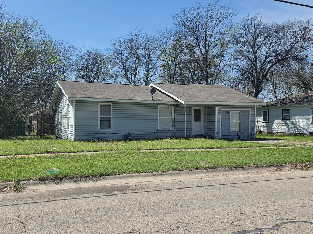 1205 N Anglin Street, Cleburne, TX 76031 - #1