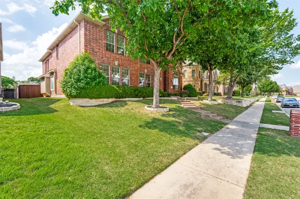 1417 E Branch Hollow Drive, Carrollton, TX 75007