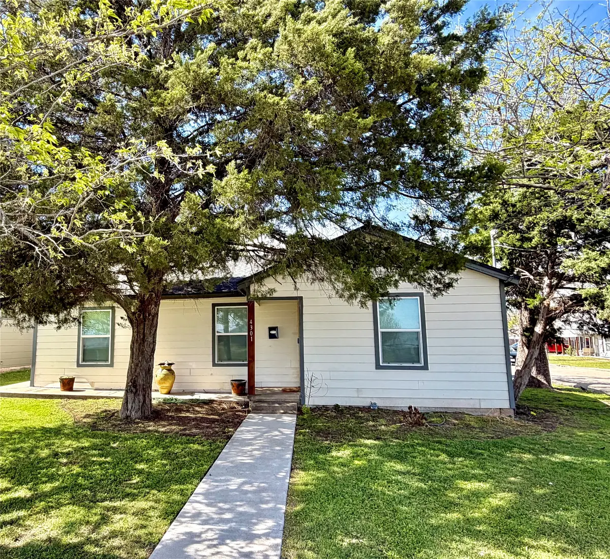 4301 Bagby Avenue, Waco, TX 76711 - #1