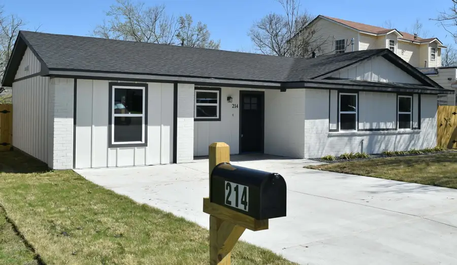 214 College Street, Royse City, TX 75189 - #2