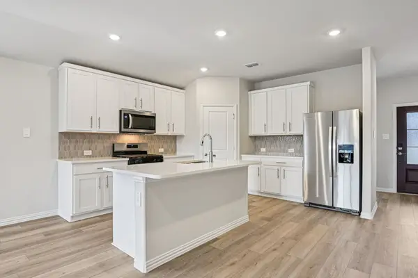 4015 Granbury Drive, Farmersville, TX 75442