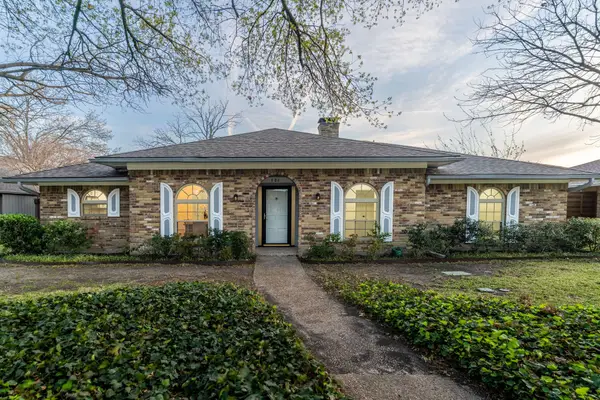 906 Windsong Trail, Richardson, TX 75081