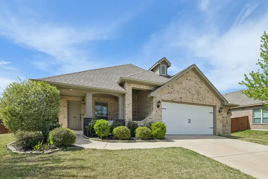 1811 Sunflower Drive, Glenn Heights, TX 75154 - #2