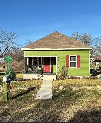 547 E Hill Street, Hamilton, TX 76531 - #1