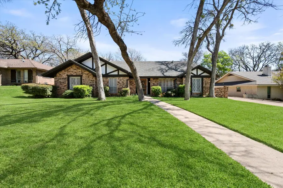 1809 Hillvalley Drive, Arlington, TX 76013 - #2