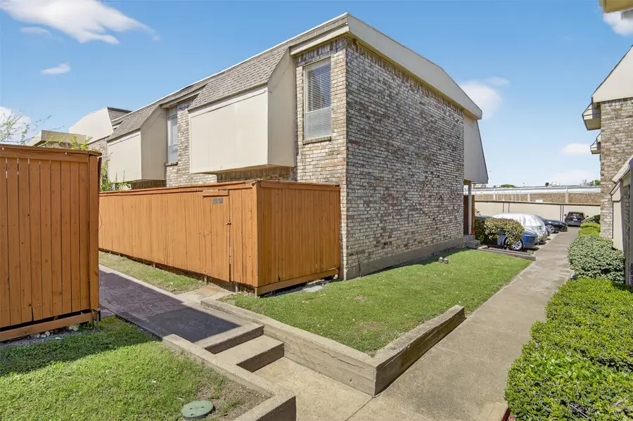 2330 Village North Drive, Richardson, TX 75081 - #2