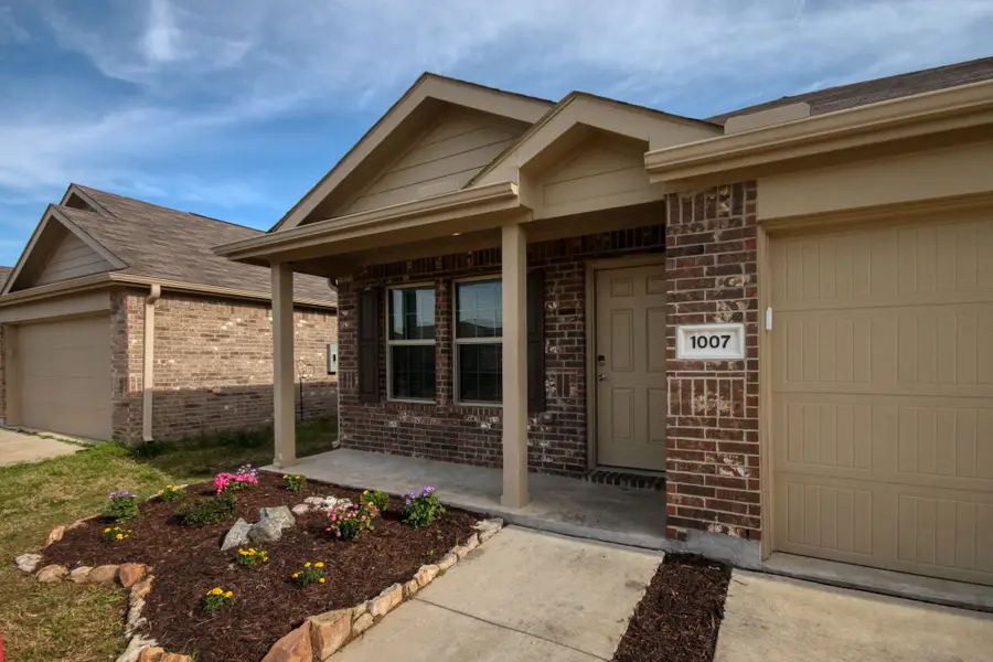 1007 Lady Bird Street, Ennis, TX 75119 - #2