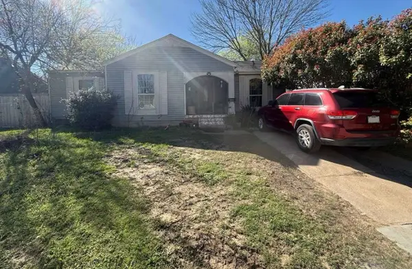 914 Tamara Lane, Grand Prairie, TX 75051