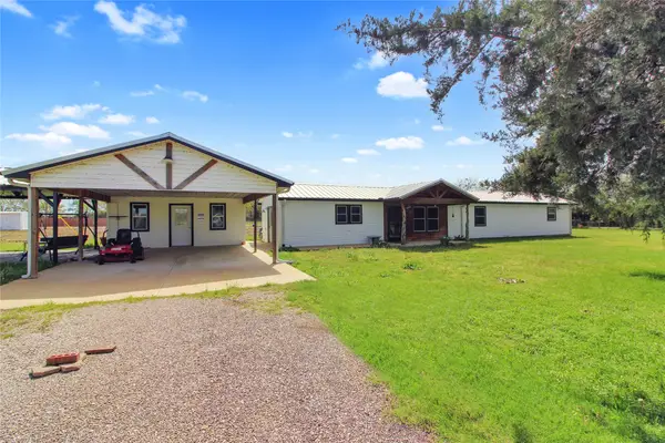 1082 Lagow Lane, Scurry, TX 75158