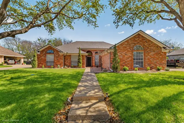 228 Fannin Drive, Hewitt, TX 76643