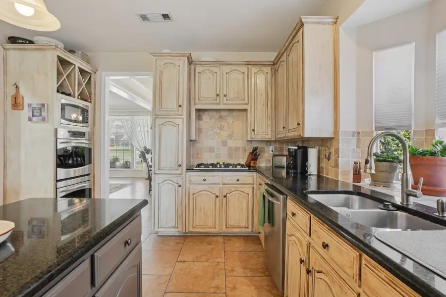 1825 Sandalwood Lane, Grapevine, TX 76051 - #2