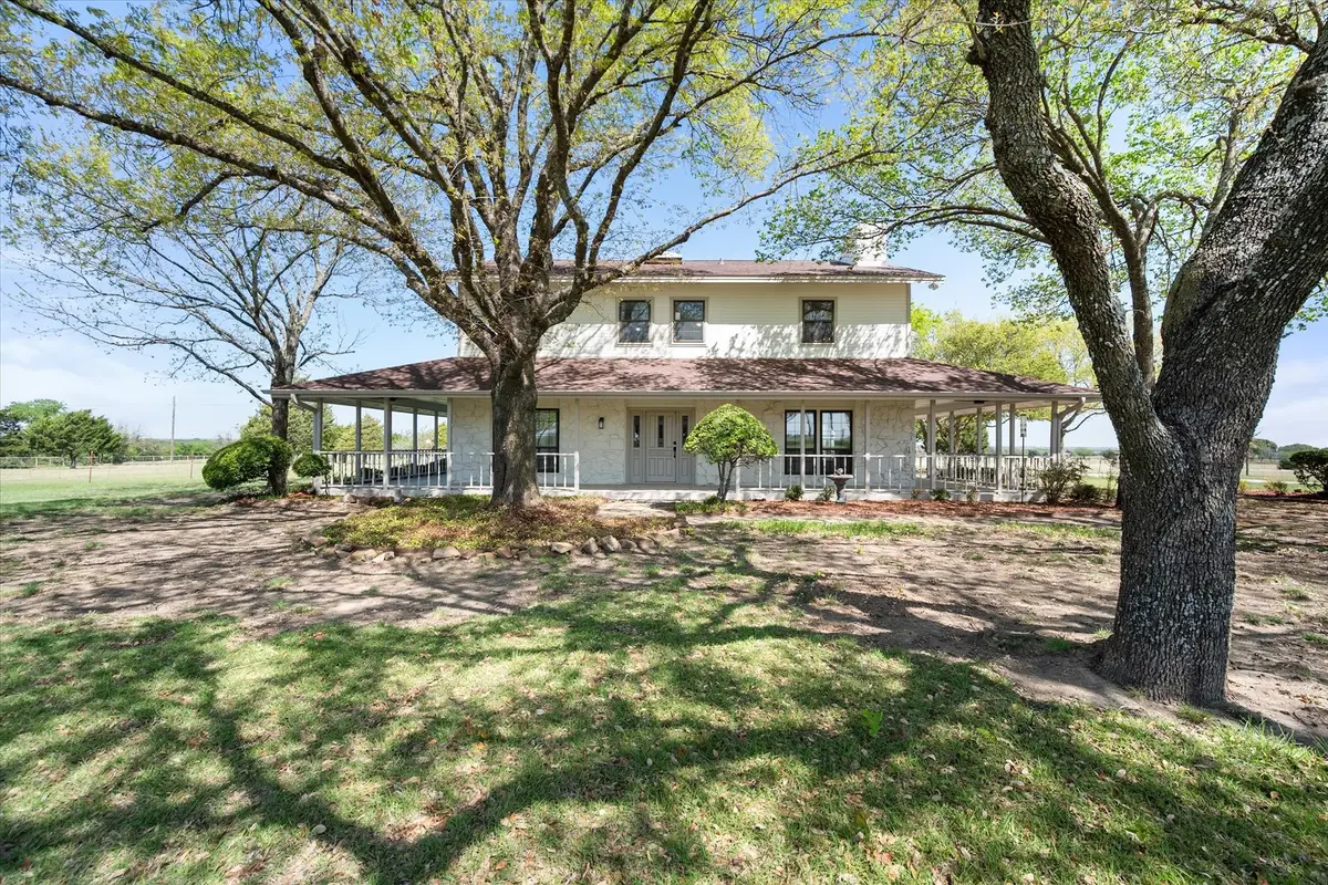1105 E Highland Road, Oak Leaf, TX 75154 - #1