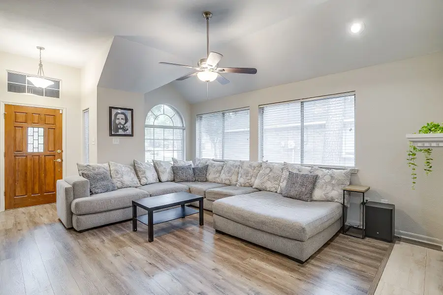 5720 Polo Club Drive, Arlington, TX 76017 - #2