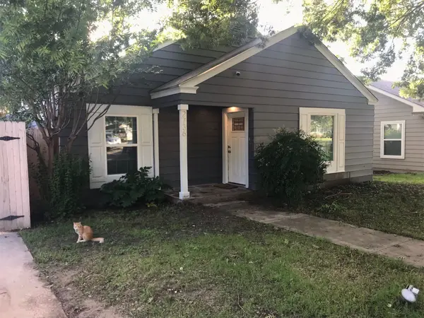 2736 Ryan Avenue, Fort Worth, TX 76110