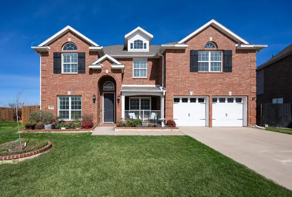 8520 Pinewood Drive, Fort Worth, TX 76123