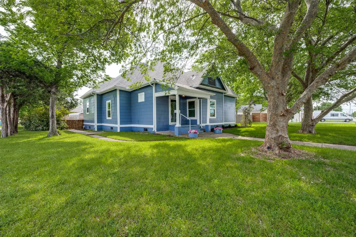 623 N Walnut Street, Sherman, TX 75090 - #1