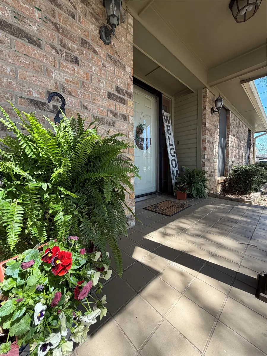 1012 Lincoln Drive, Sulphur Springs, TX 75482 - #2